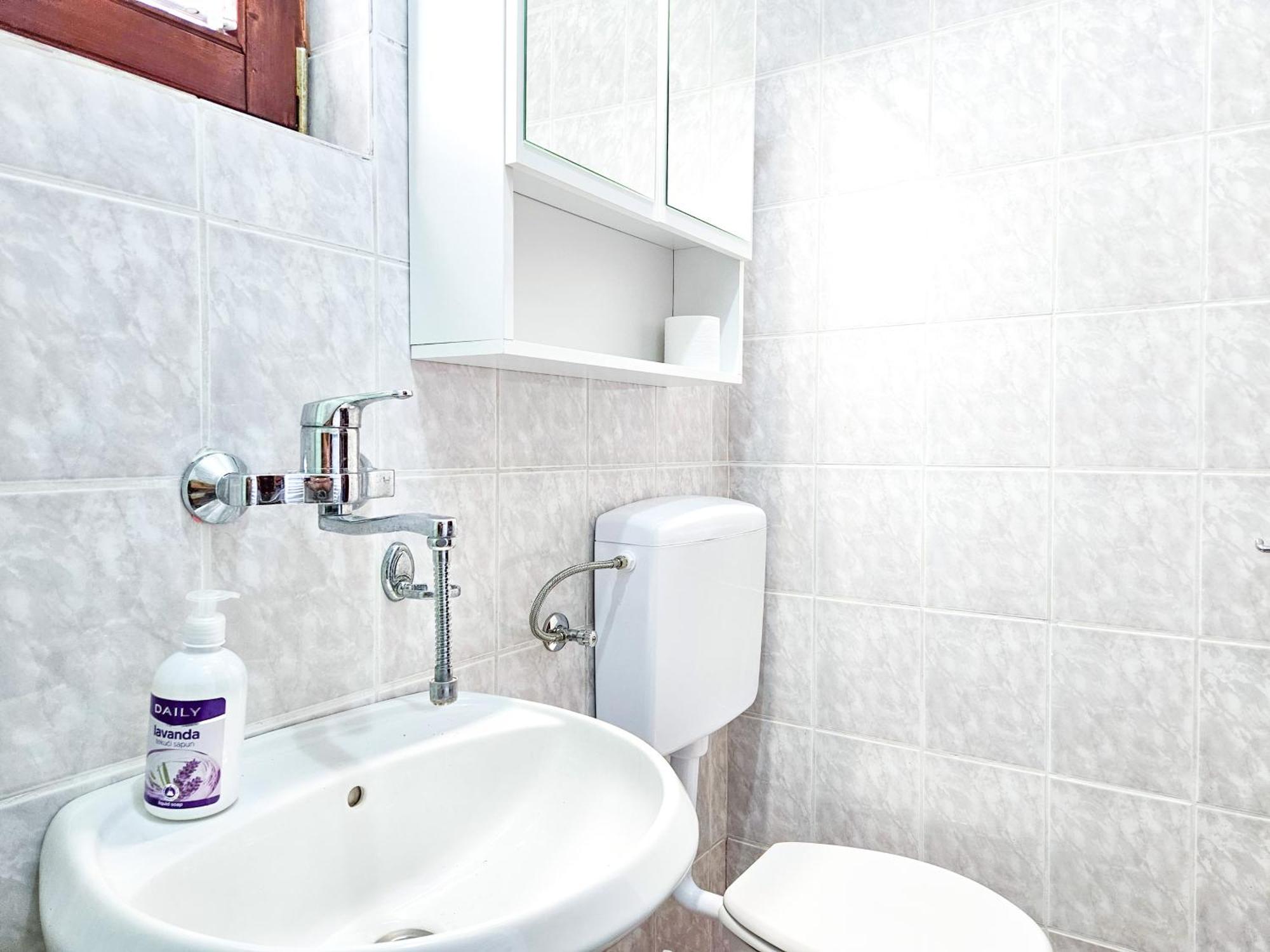 Pine Hideaway - Free Private Parking Sarajevo